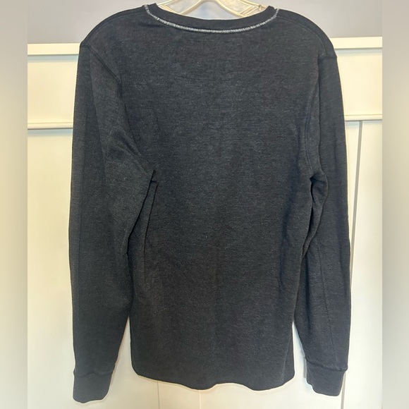 Vintage Guess "skull script" single stitch sweater - Picture 6 of 6